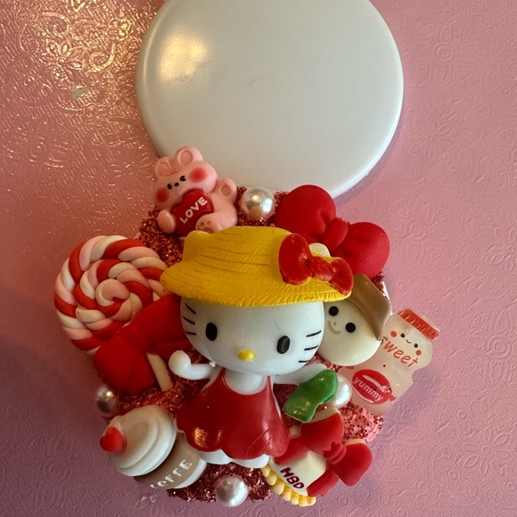 HELLO KITTY Mirror with handmade decodem inspired by new hello kitty - Picture 7 of 8